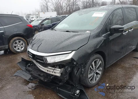 2022 Honda Odyssey Touring z USA, uszkodzony, nr VIN 5FNRL6H85NB010592